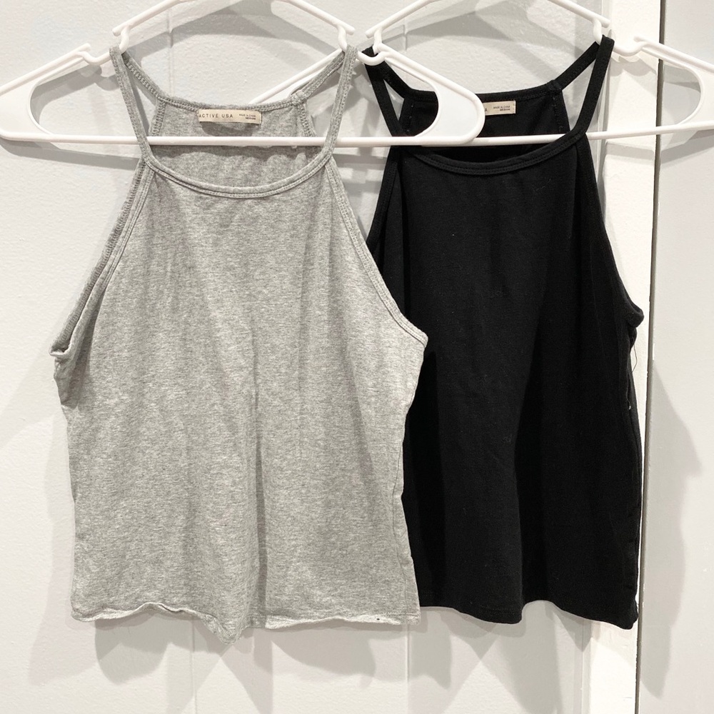 2 Basic Crop Tops
